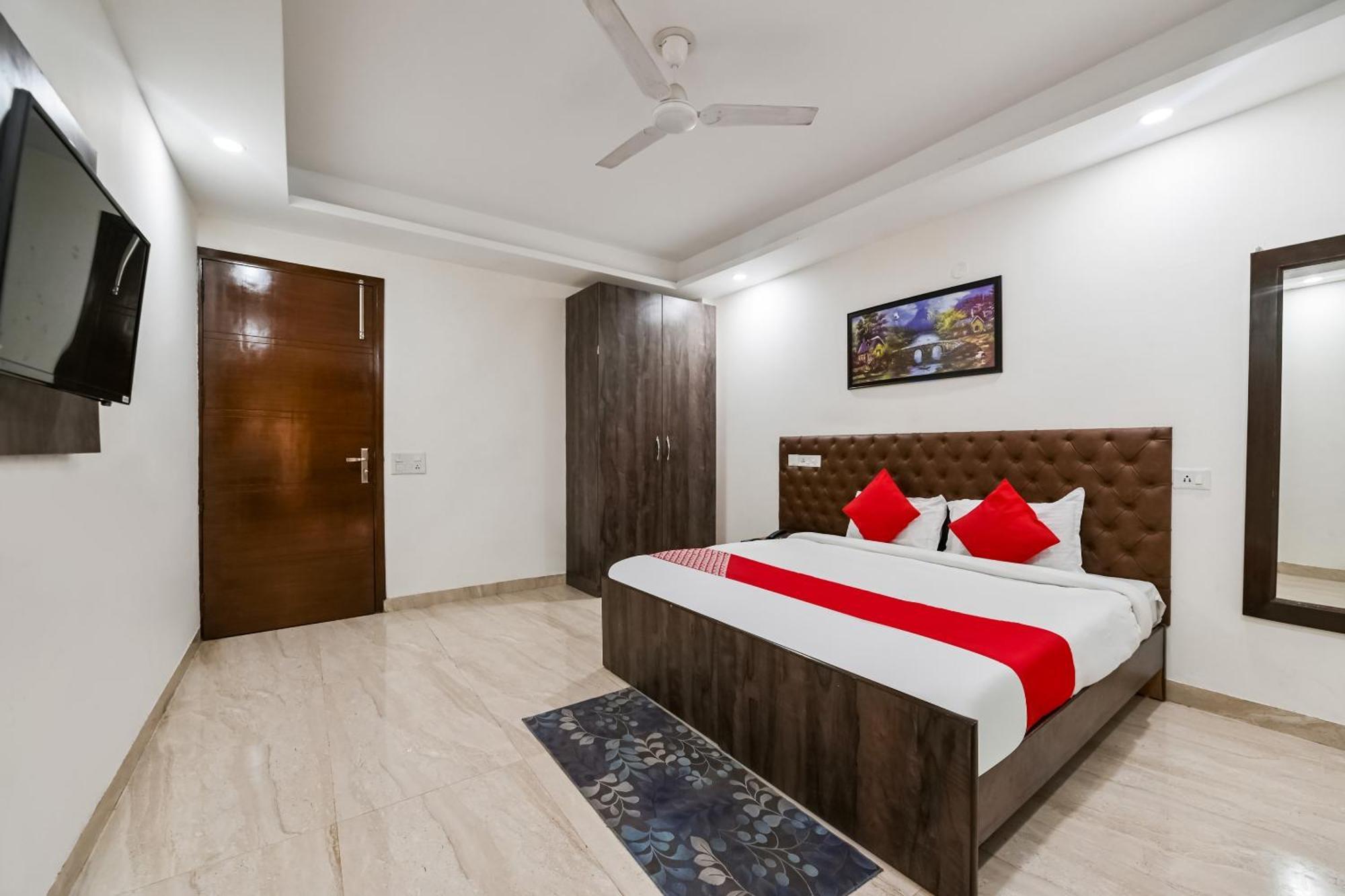 Hotel O Premium Rooms Chhatarpur New Delhi Eksteriør bilde
