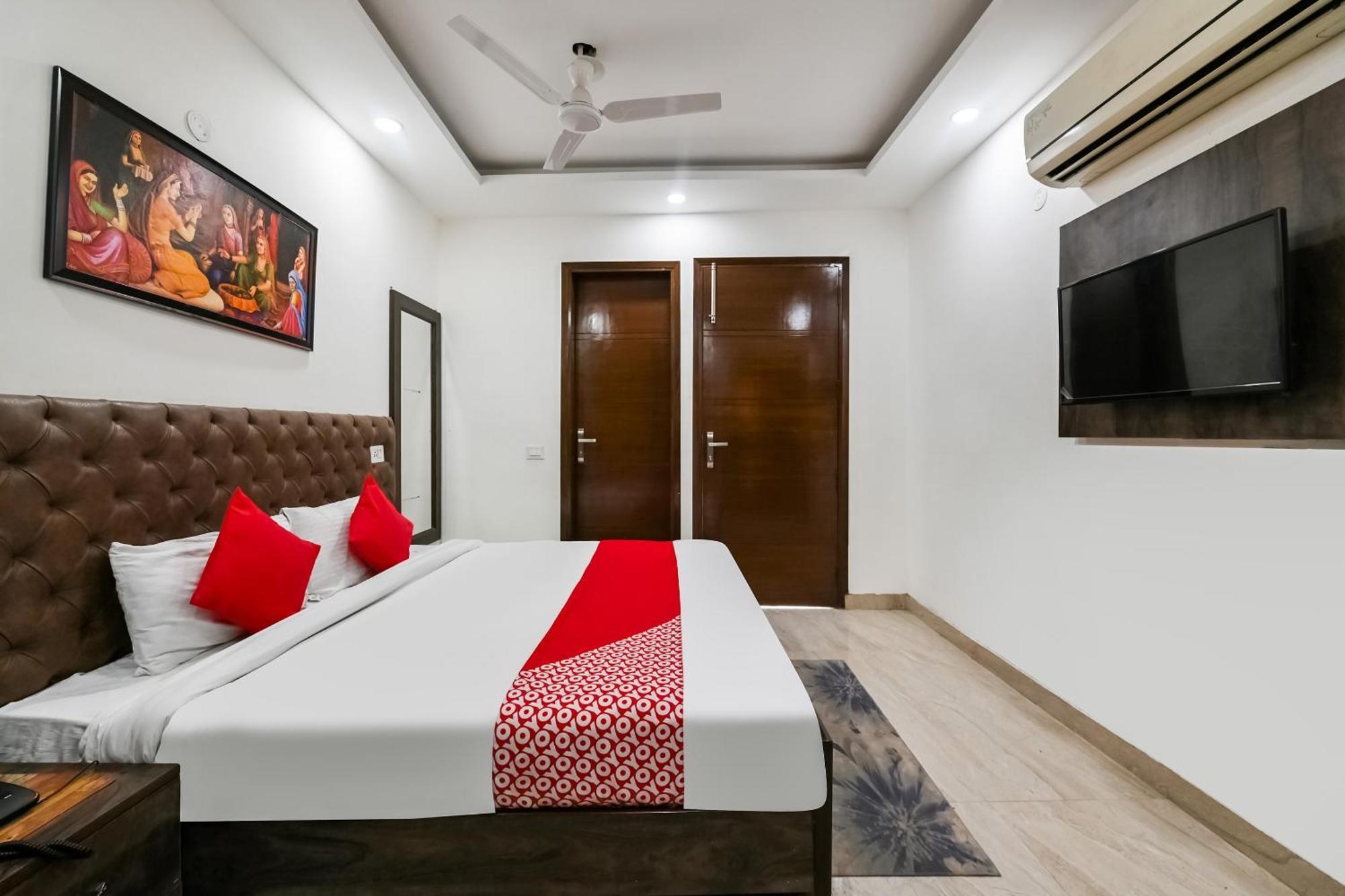 Hotel O Premium Rooms Chhatarpur New Delhi Eksteriør bilde