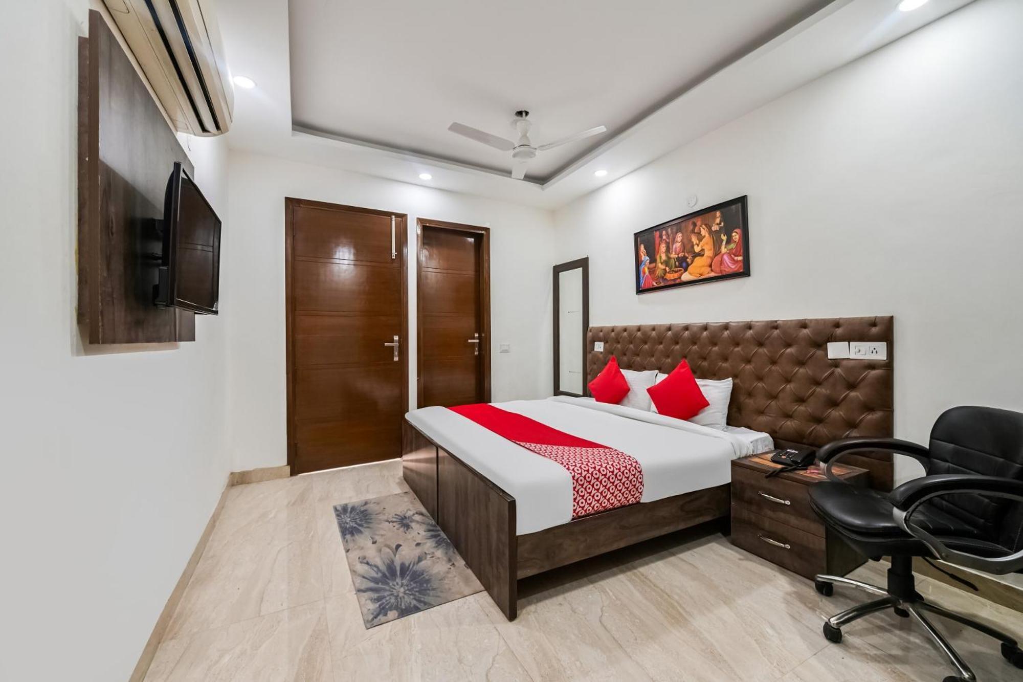 Hotel O Premium Rooms Chhatarpur New Delhi Eksteriør bilde